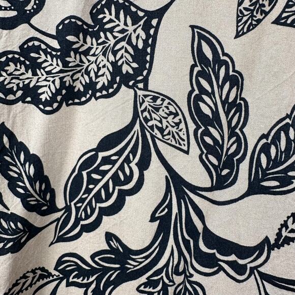 Ann Taylor Floral Blouse Top Long Sleeve Buttons Tan Black Med Classic Peasant - Picture 6 of 10